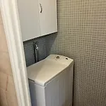 Grande Salon Climatise Dans Partage Avec Parking Devant La * 昂蒂布